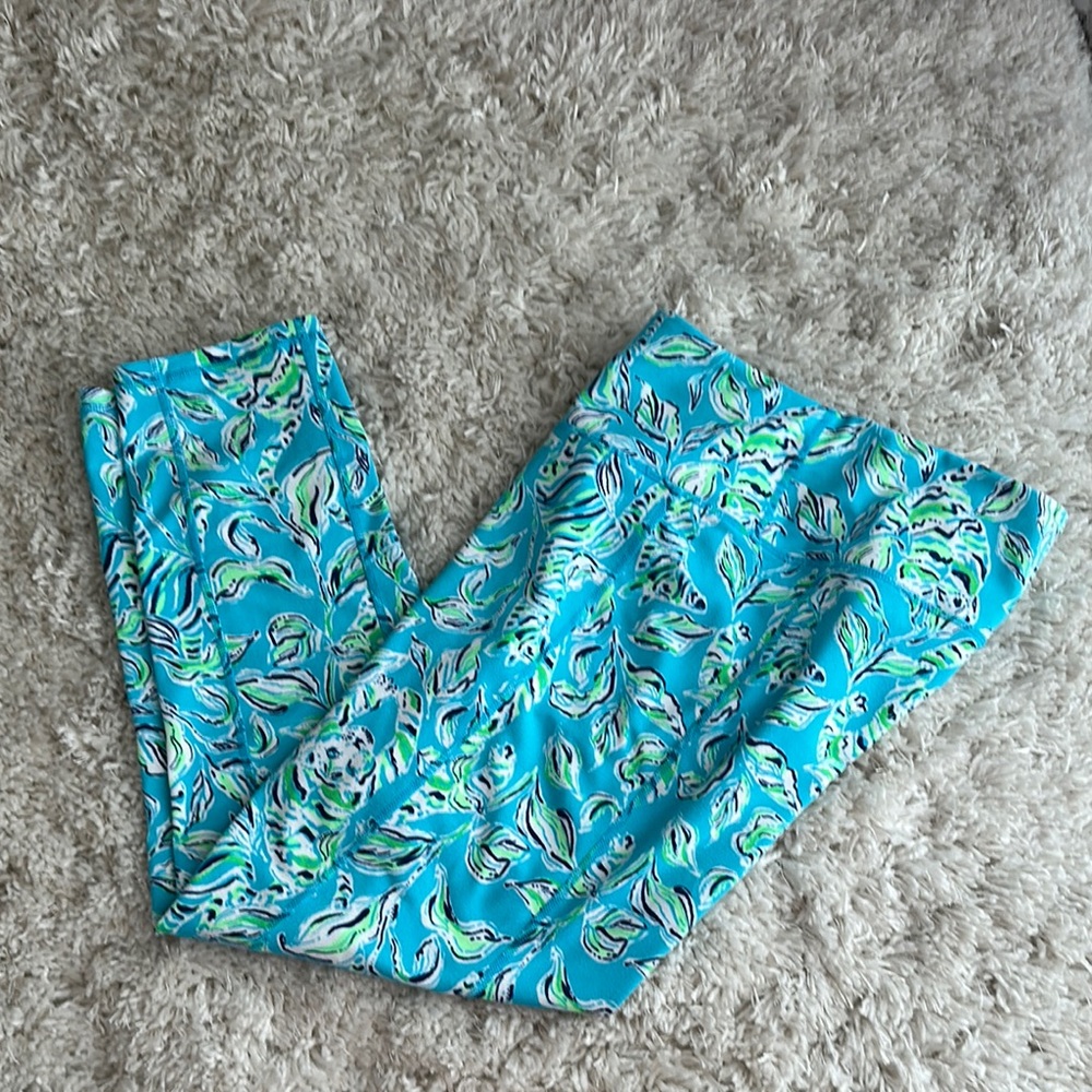 Lilly Pulitzer Blue and Green Leggings with Tropical Patterns